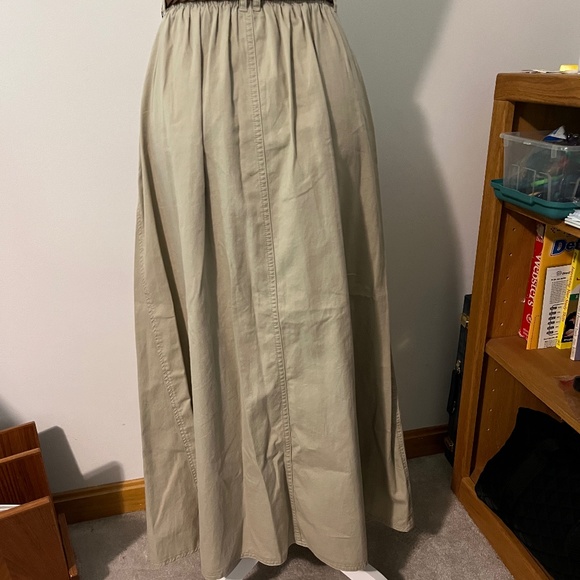 Lizwear Skirt - Picture 2 of 4